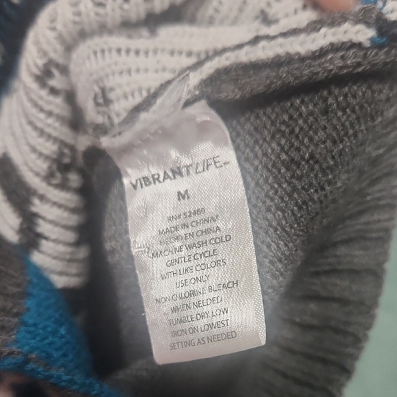 Vibrant Gray and Blue Knit Hats Accessories - Picture 2 of 4